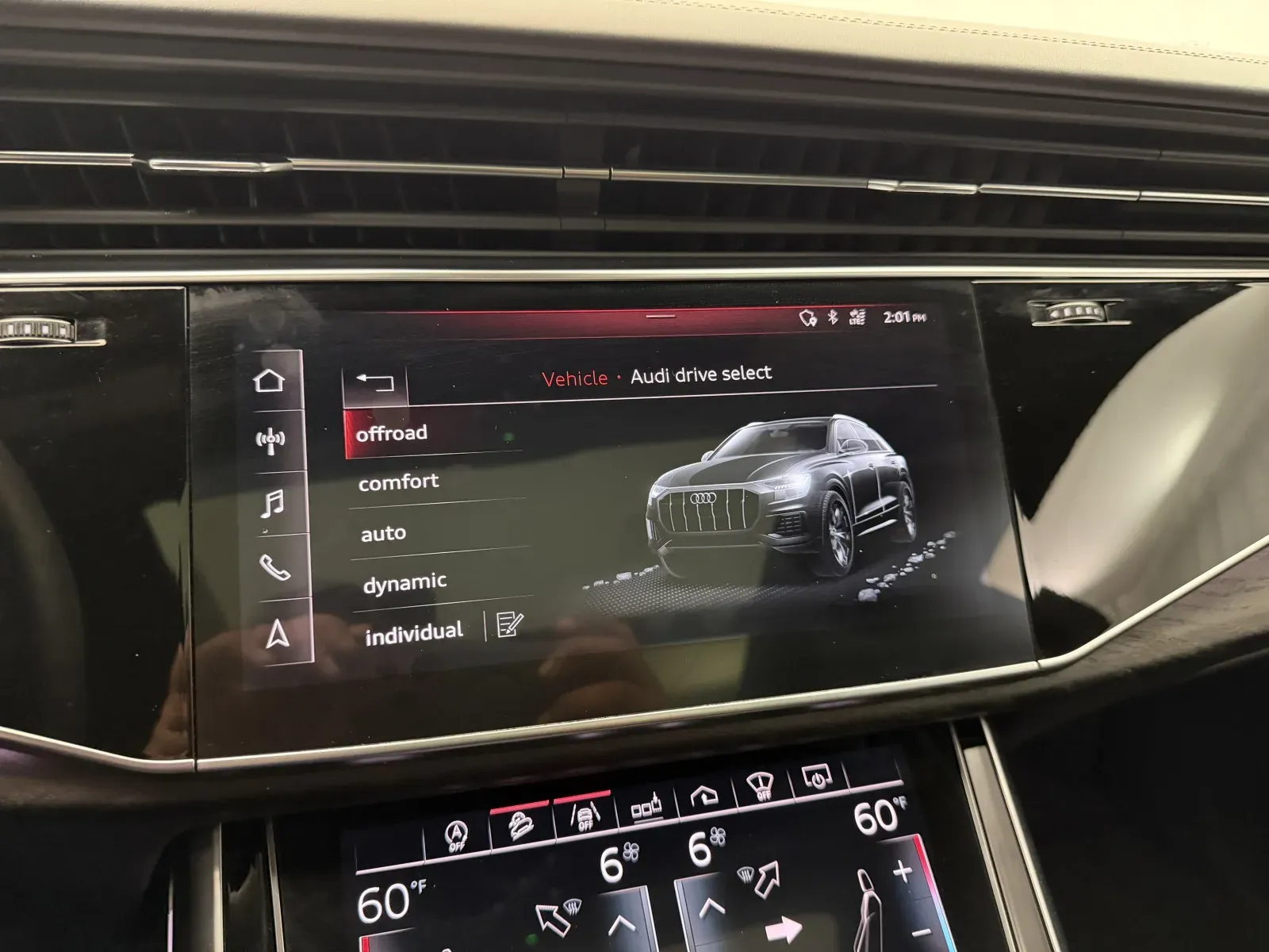 Audi Q8 photo 32