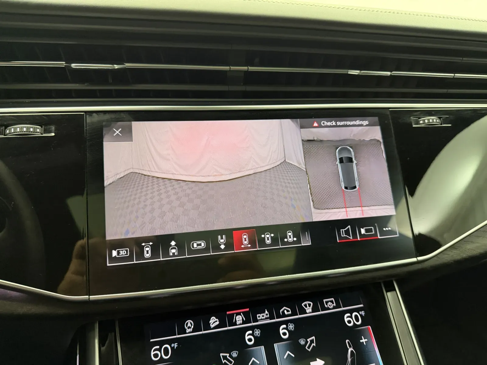 Audi Q8 photo 23