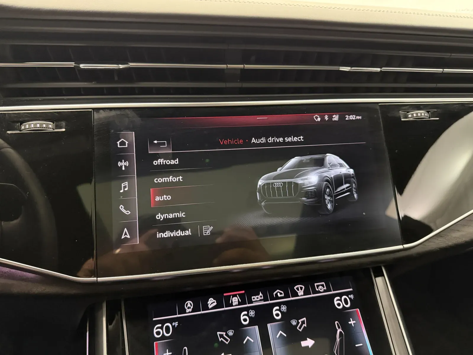 Audi Q8 photo 34