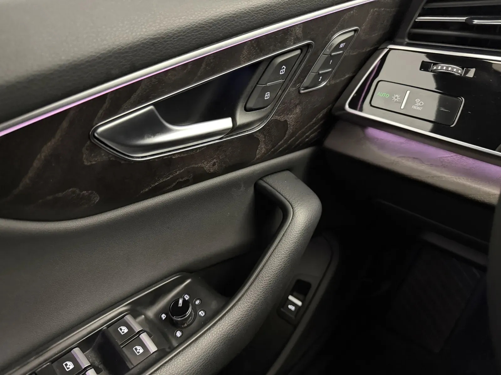 Audi Q8 photo 16
