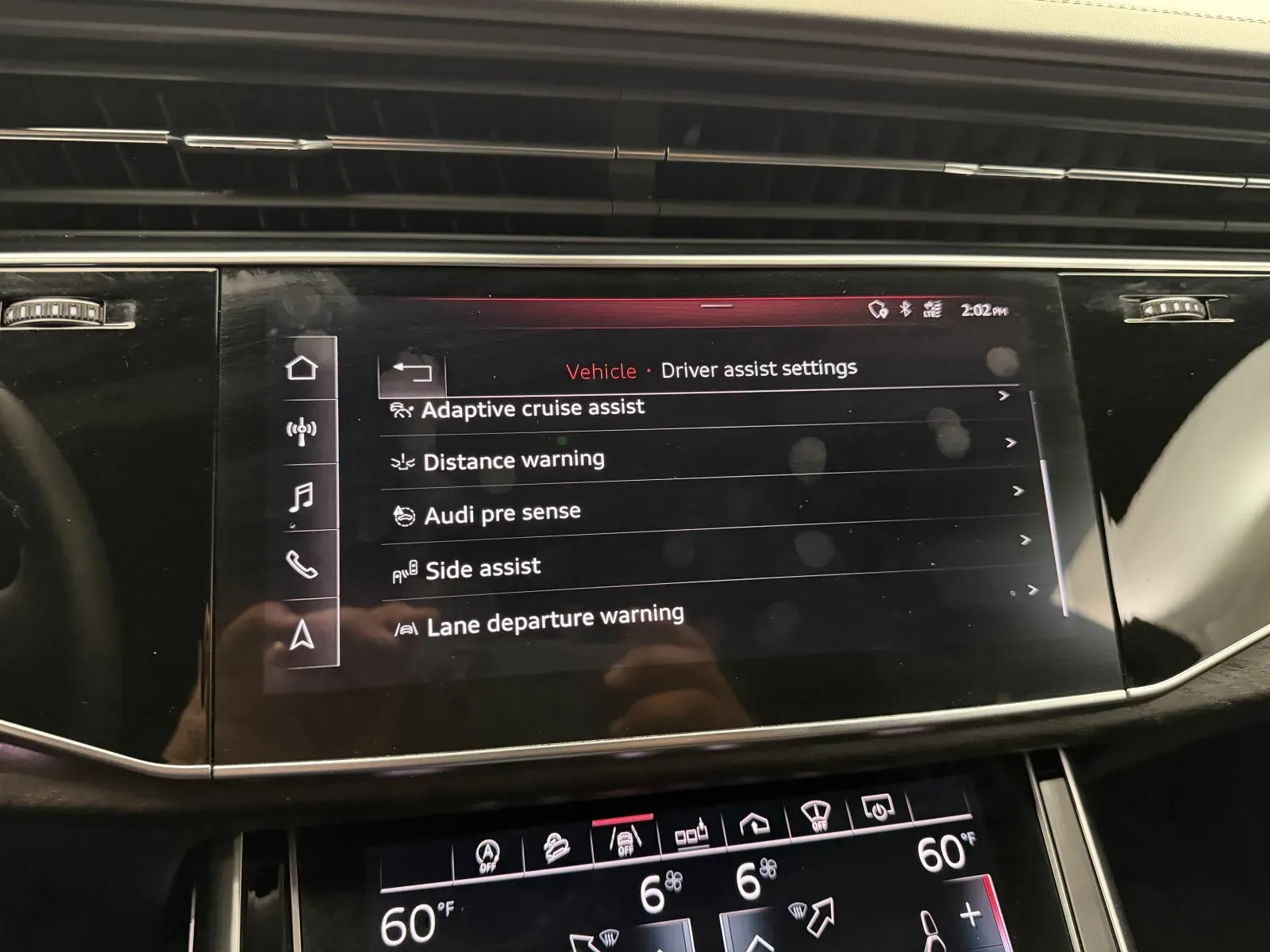 Audi Q8 photo 39