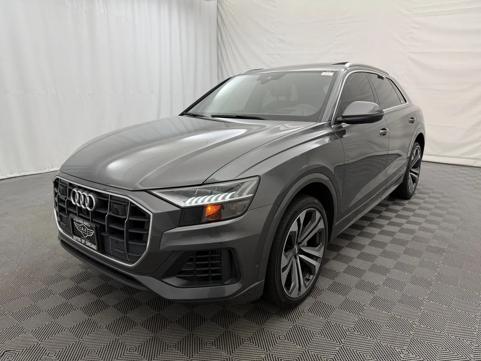 Audi Q8 photo 2