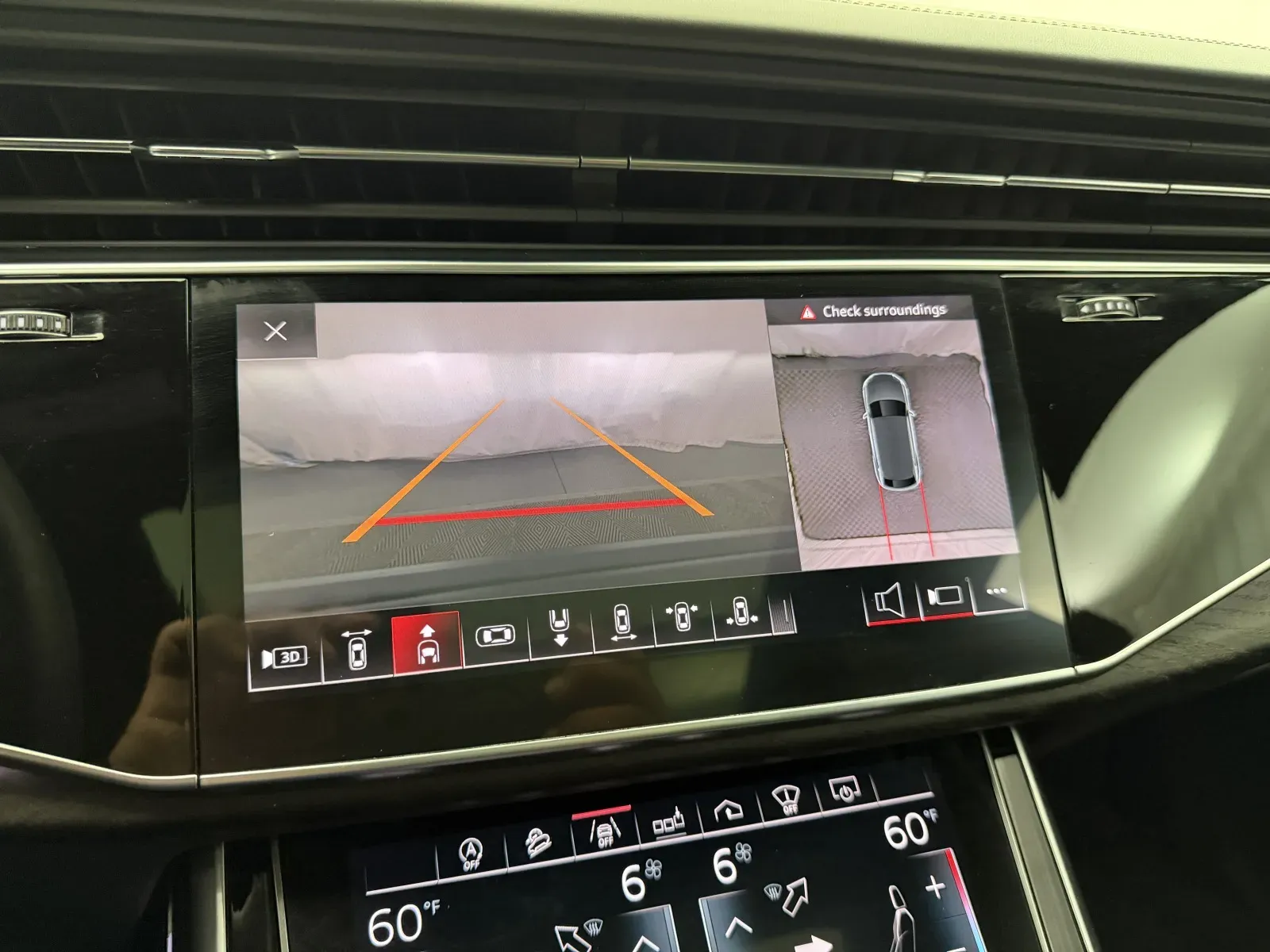 Audi Q8 photo 26