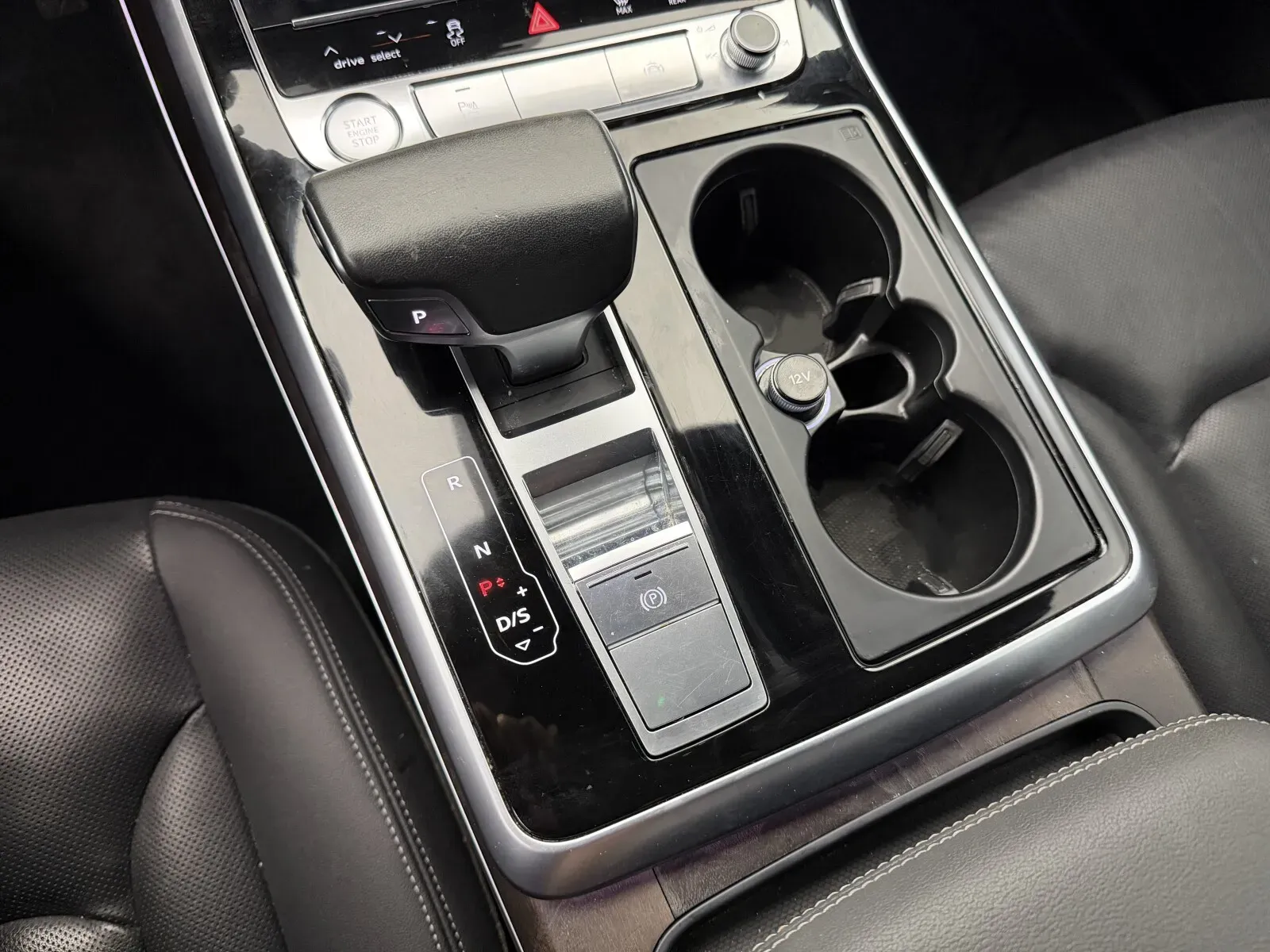 Audi Q8 photo 43