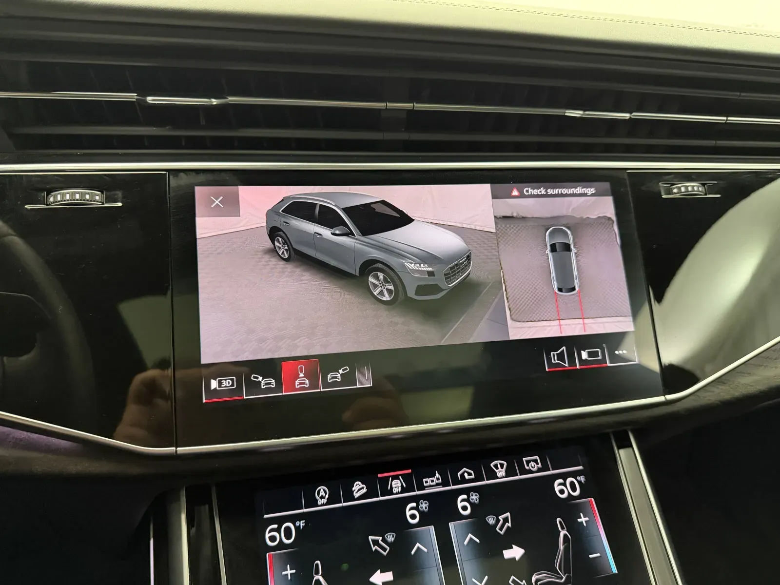 Audi Q8 photo 31