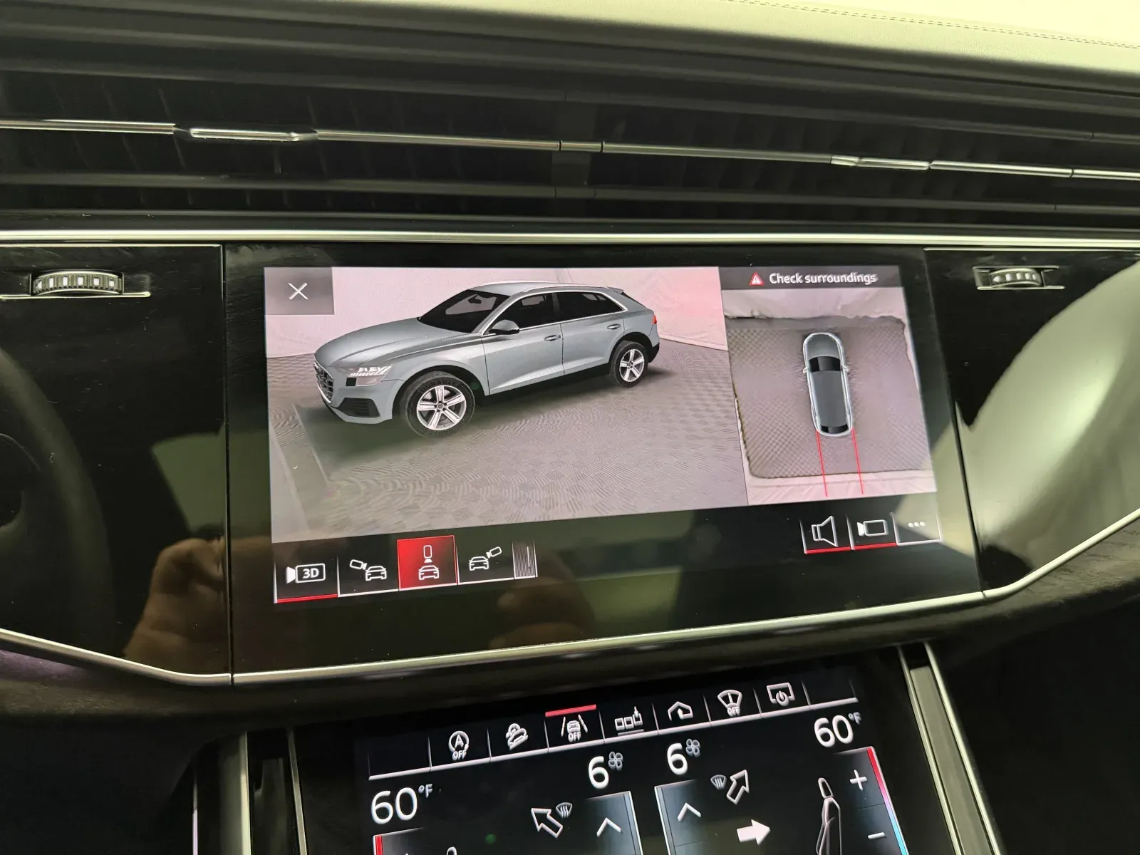 Audi Q8 photo 28