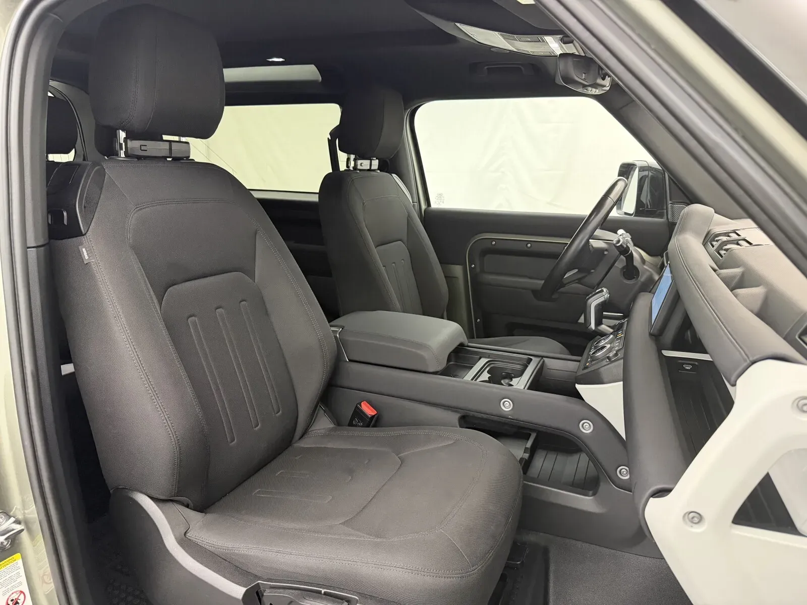 Land Rover Defender photo 45