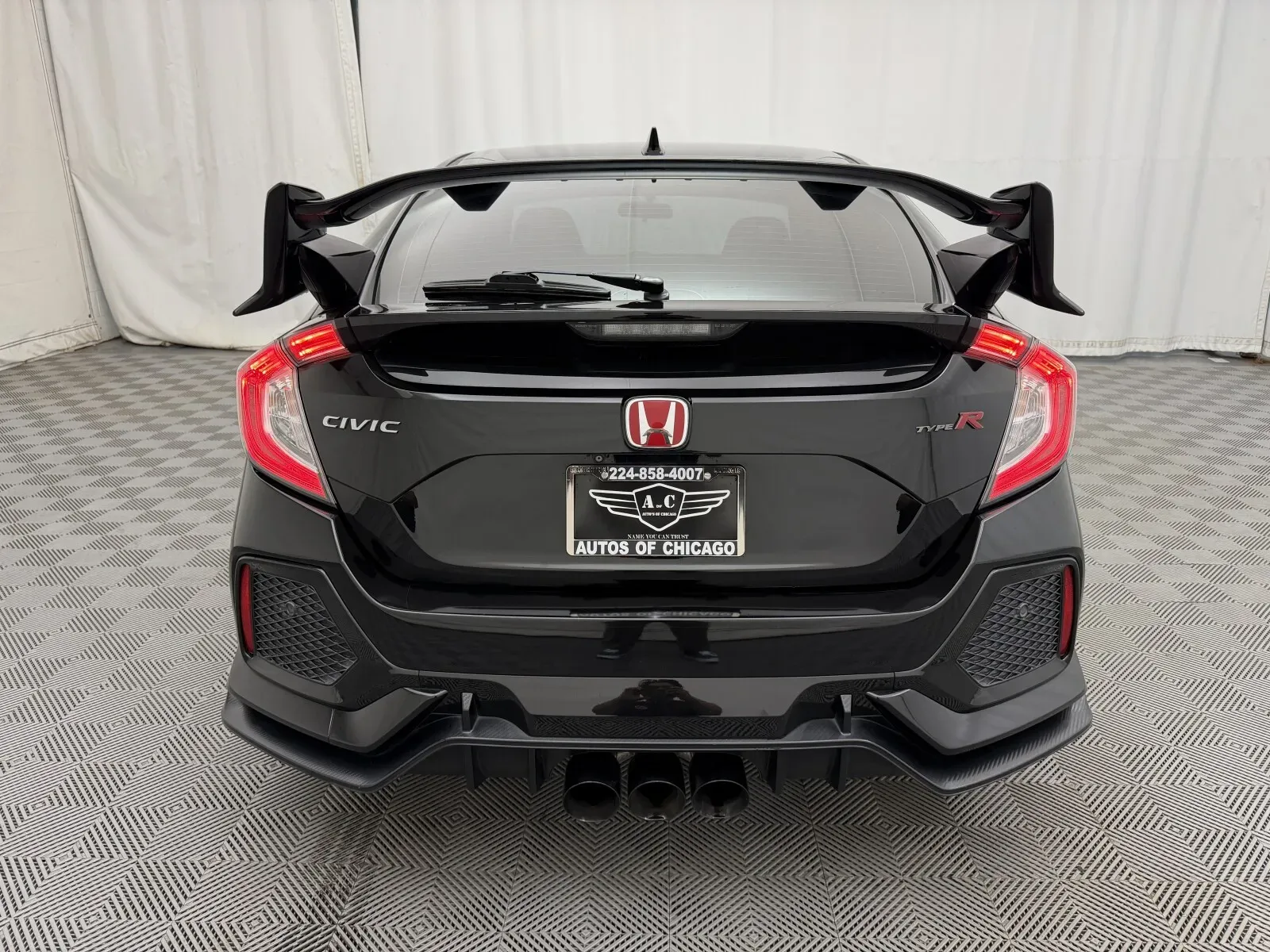 Honda Civic Type R photo 6