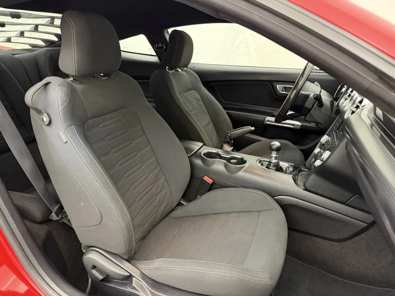 Ford Mustang photo 30
