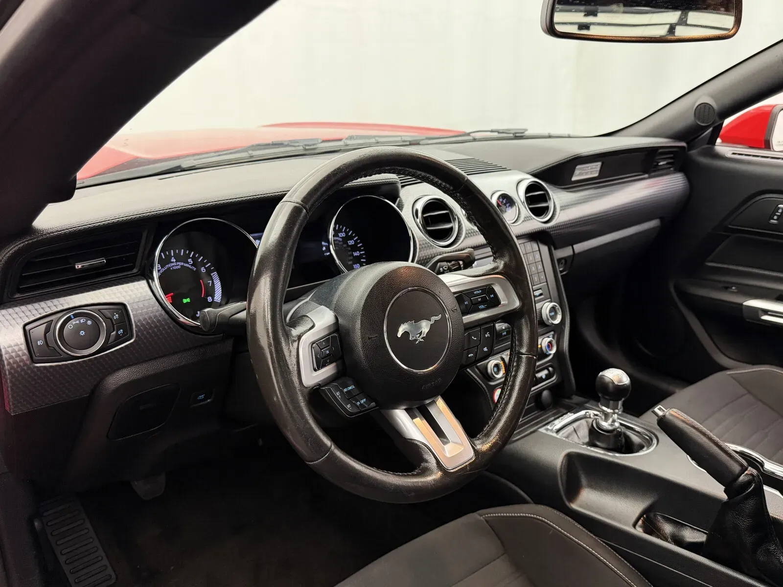 Ford Mustang photo 9