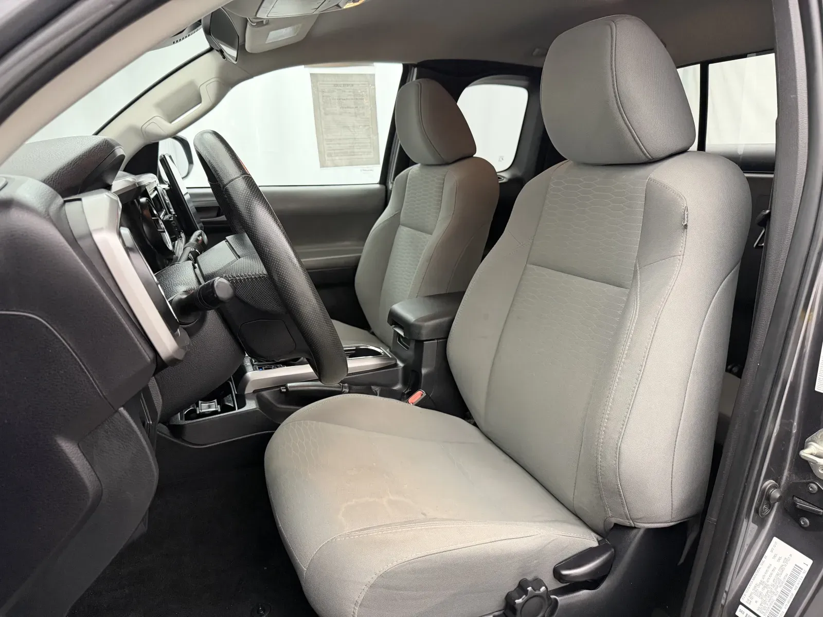 Toyota Tacoma photo 11