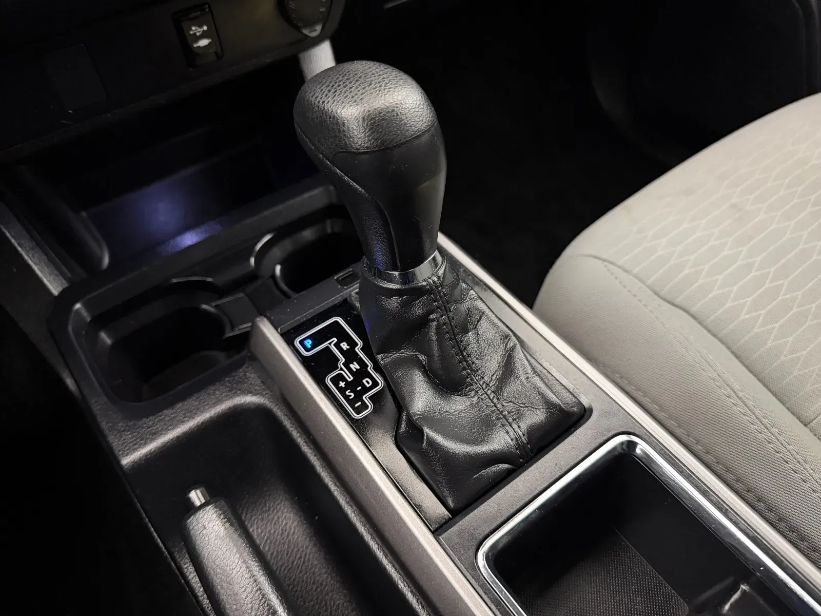 Toyota Tacoma photo 20