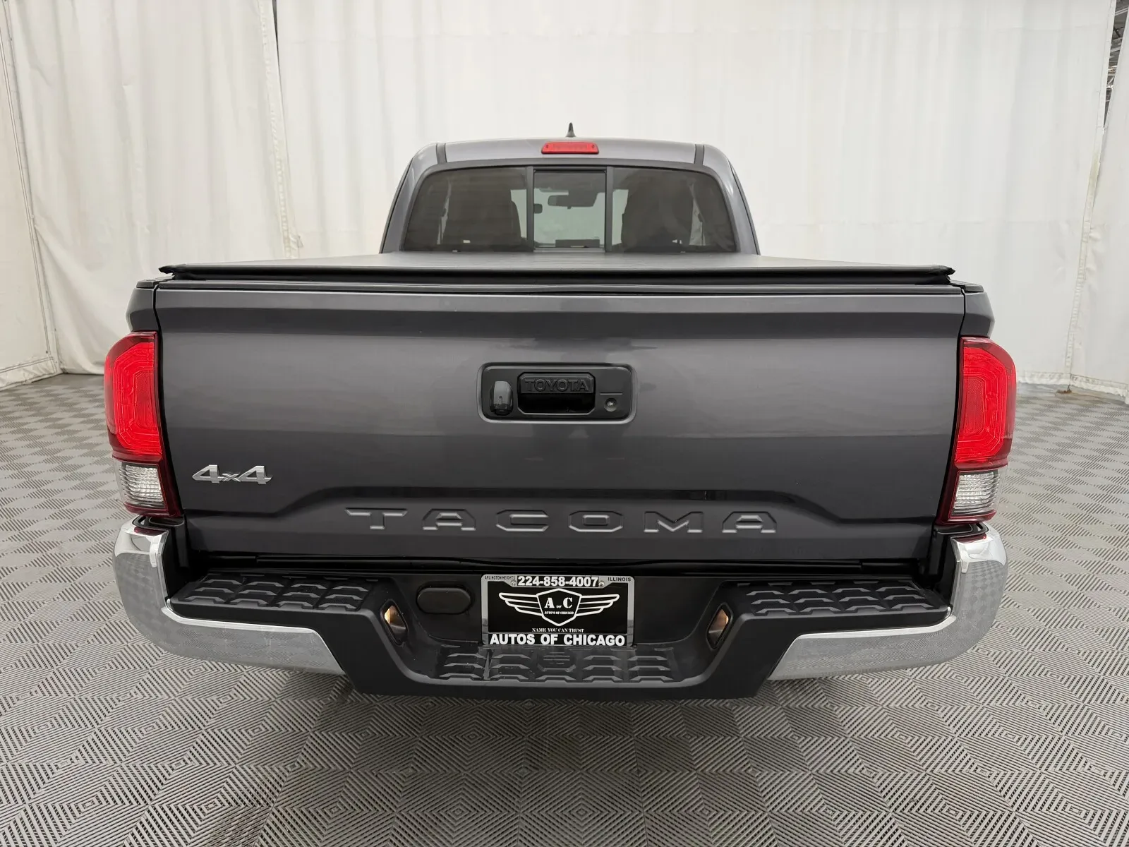 Toyota Tacoma photo 6