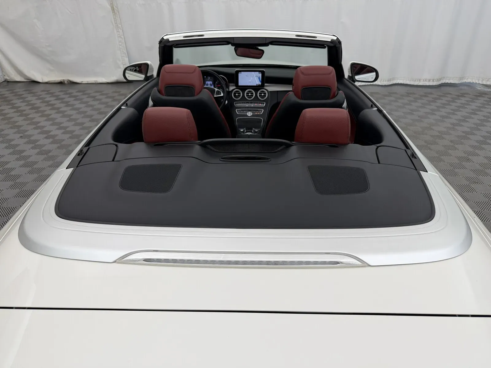 Mercedes-Benz C-Class photo 7