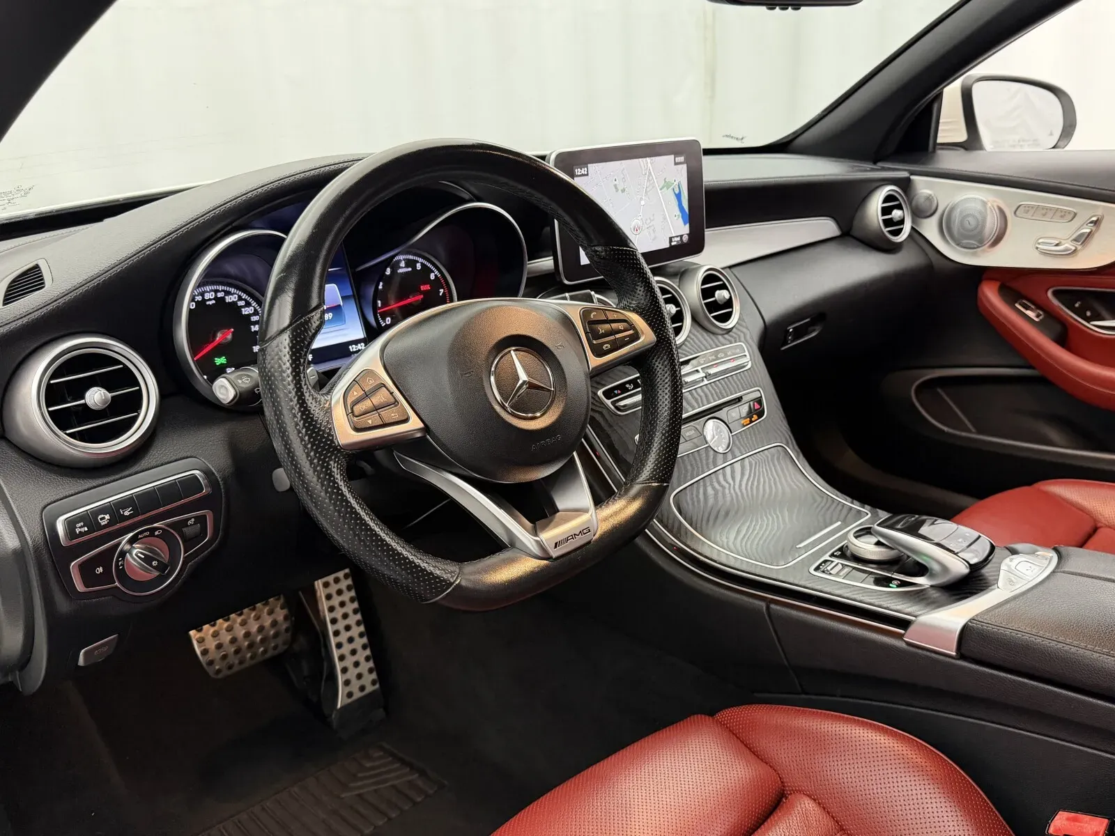 Mercedes-Benz C-Class photo 18