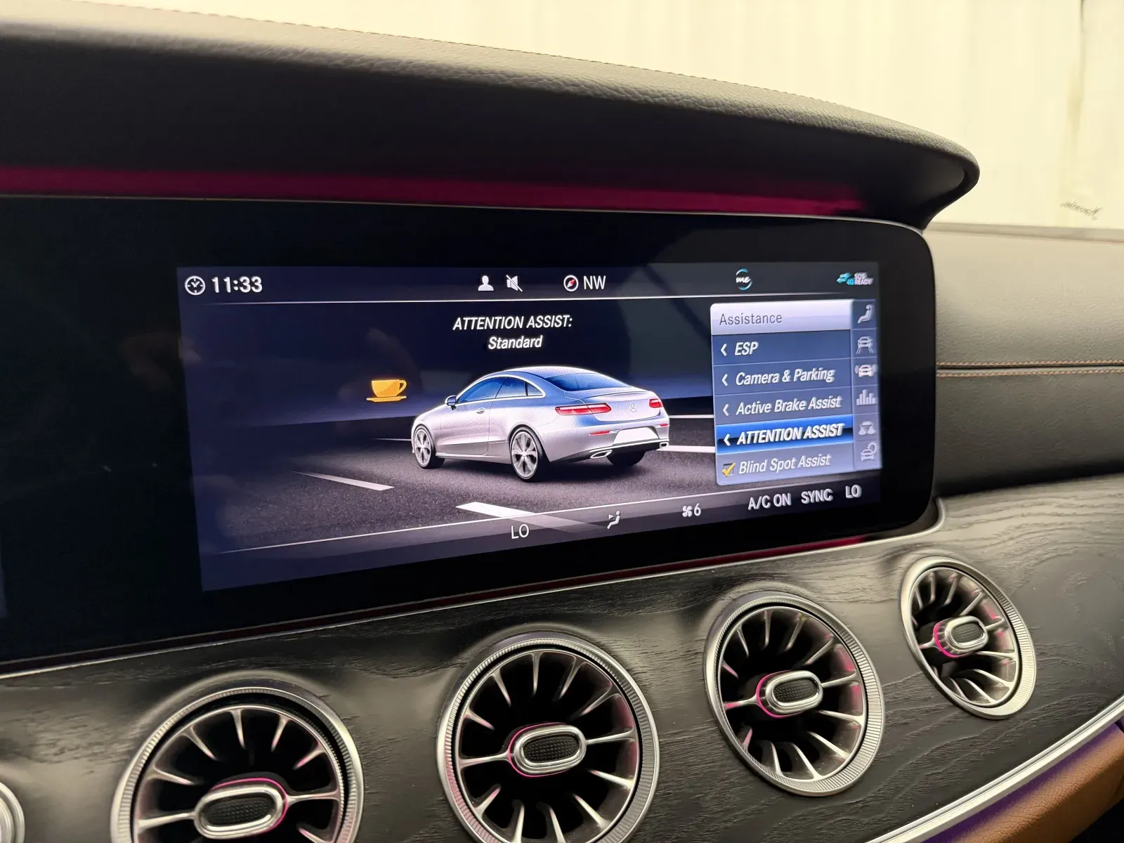Mercedes-Benz E-Class photo 27