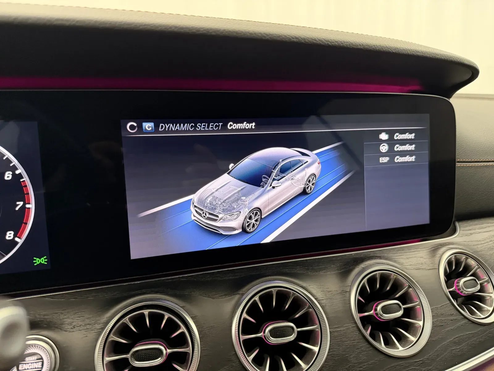 Mercedes-Benz E-Class photo 37