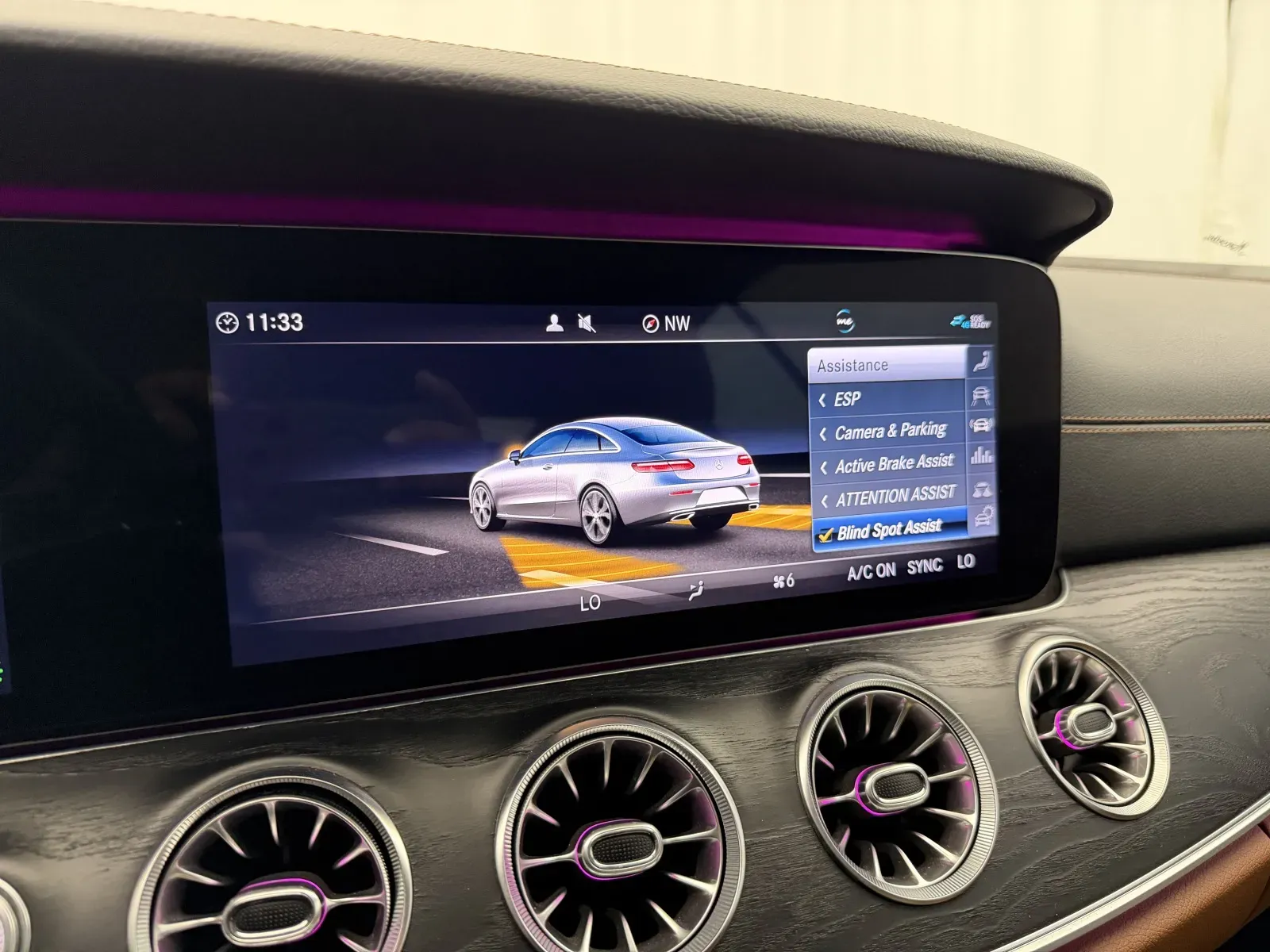 Mercedes-Benz E-Class photo 28
