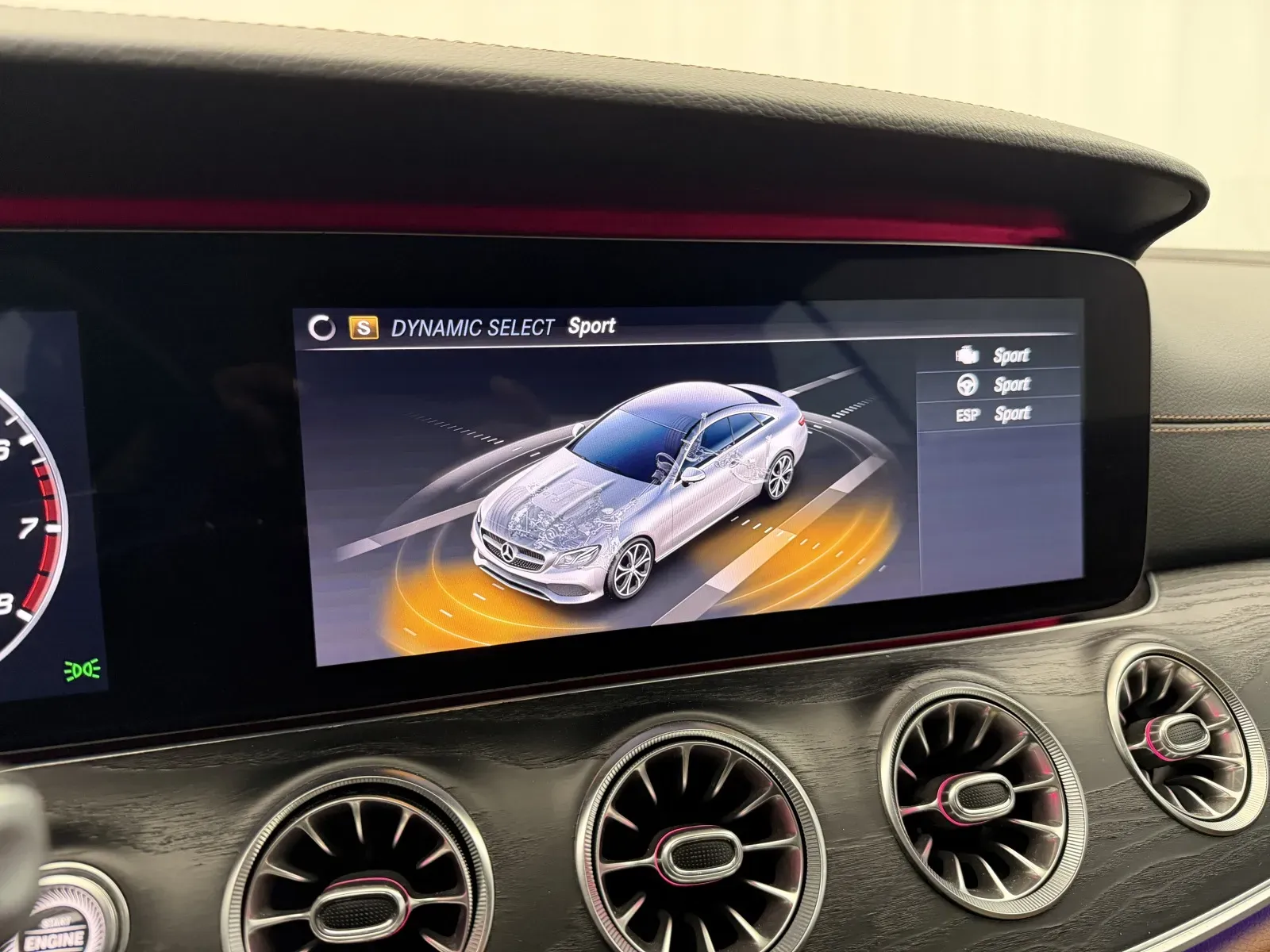 Mercedes-Benz E-Class photo 36