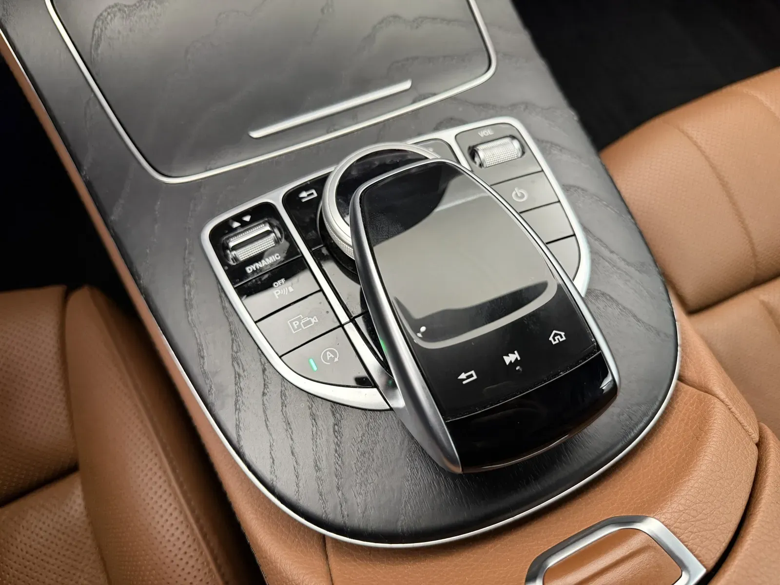 Mercedes-Benz E-Class photo 43