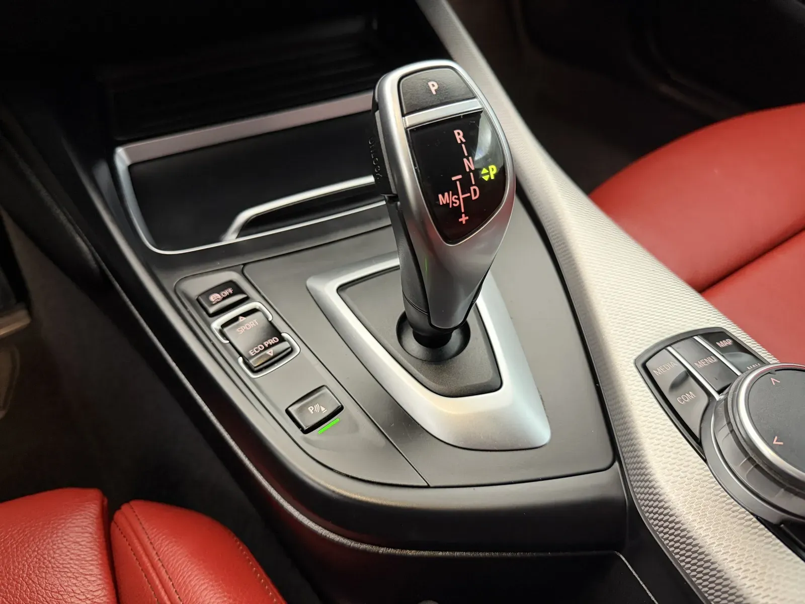 BMW 2 Series photo 26