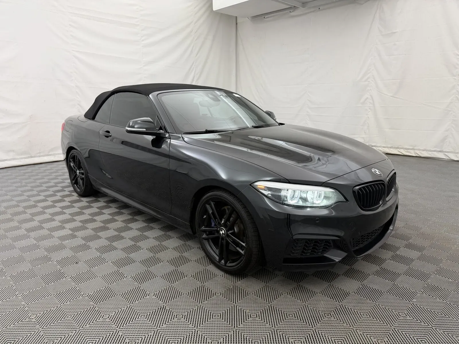 BMW 2 Series photo 4