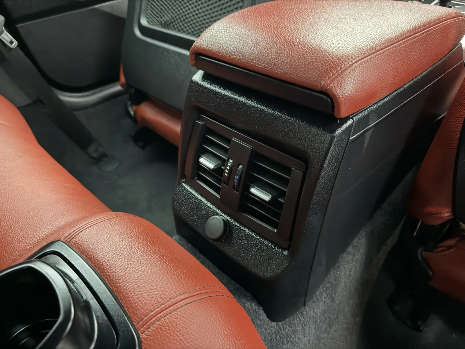 BMW 2 Series photo 29