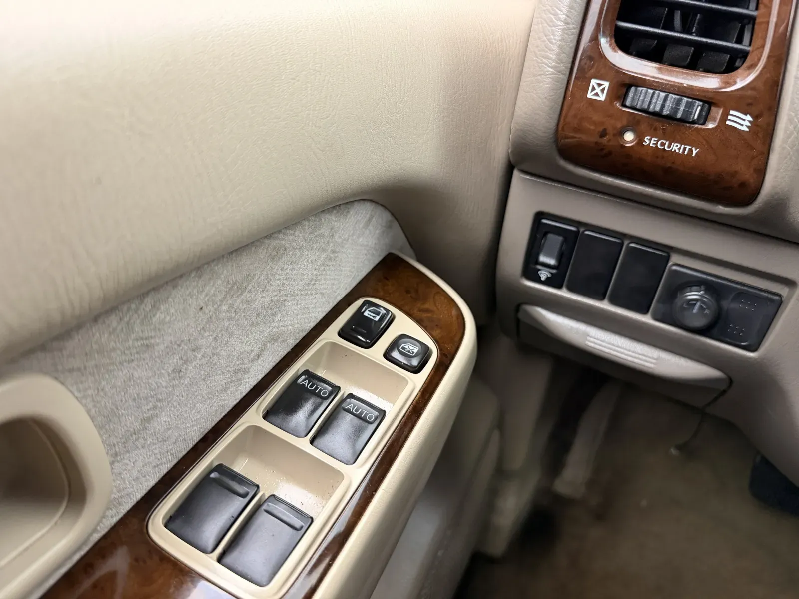 Nissan Pathfinder photo 12