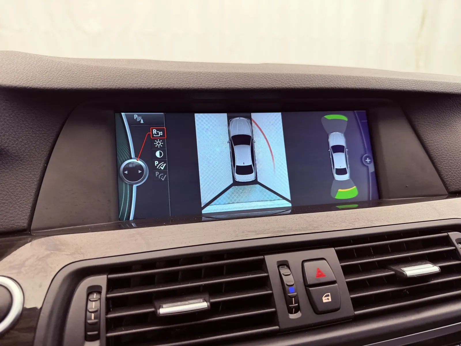 BMW 5 Series photo 24