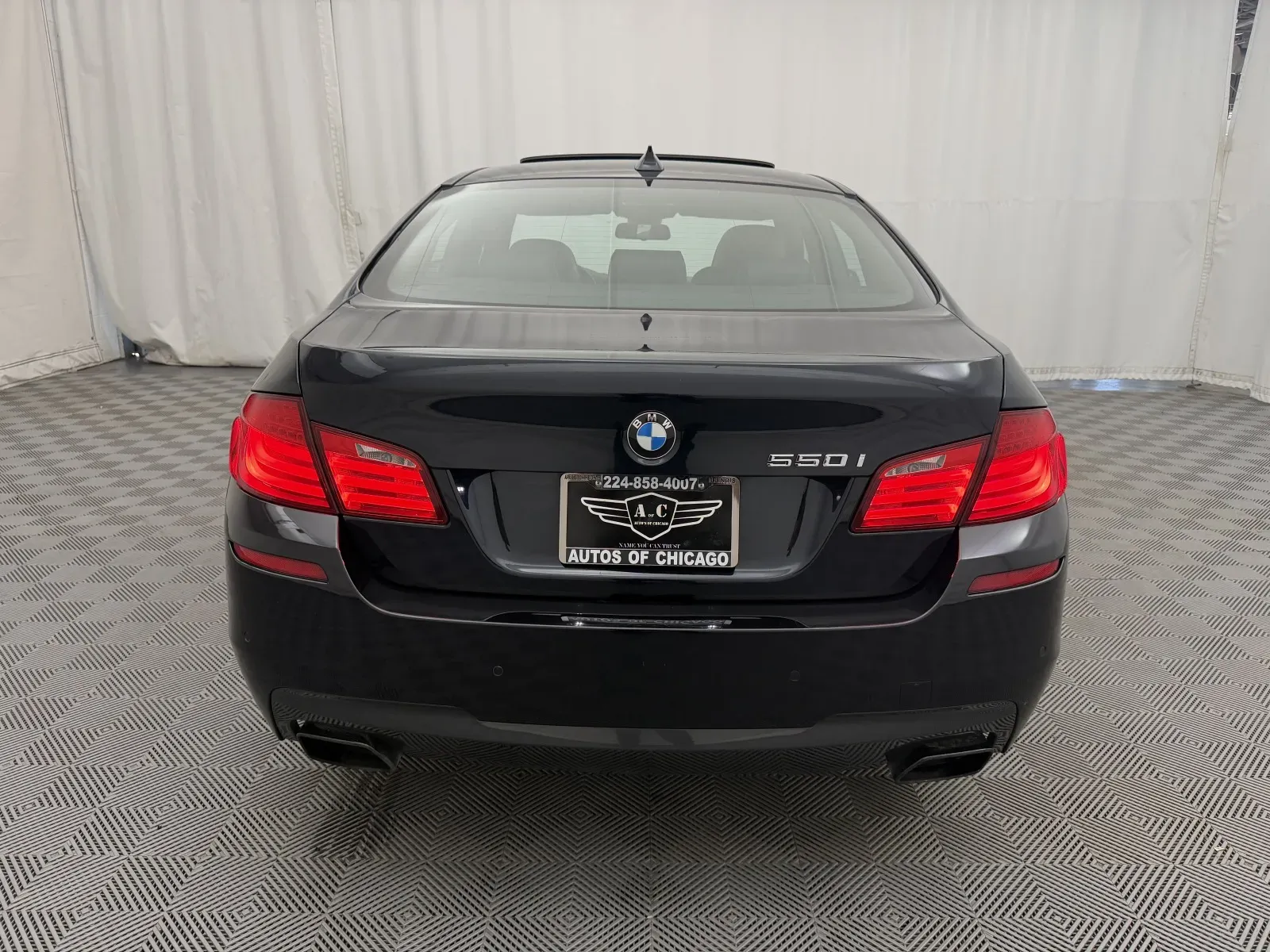 BMW 5 Series photo 6