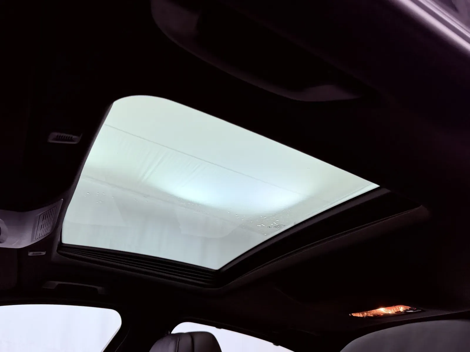 BMW 5 Series photo 10