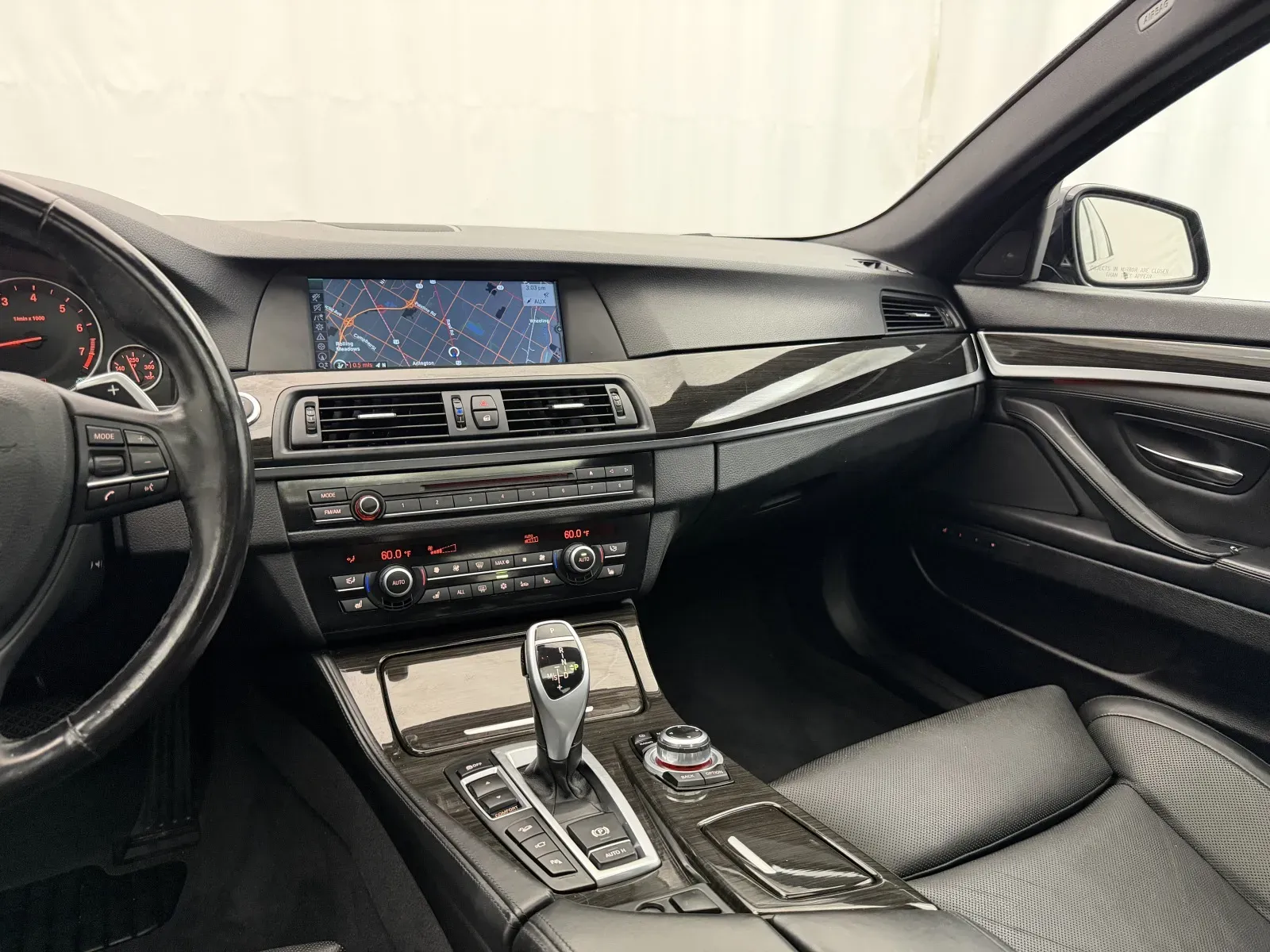 BMW 5 Series photo 18
