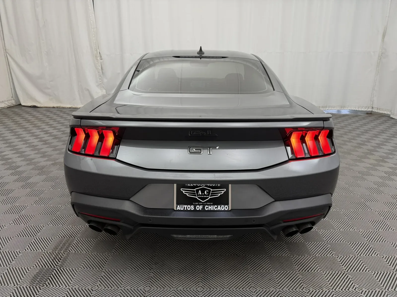 Ford Mustang photo 6