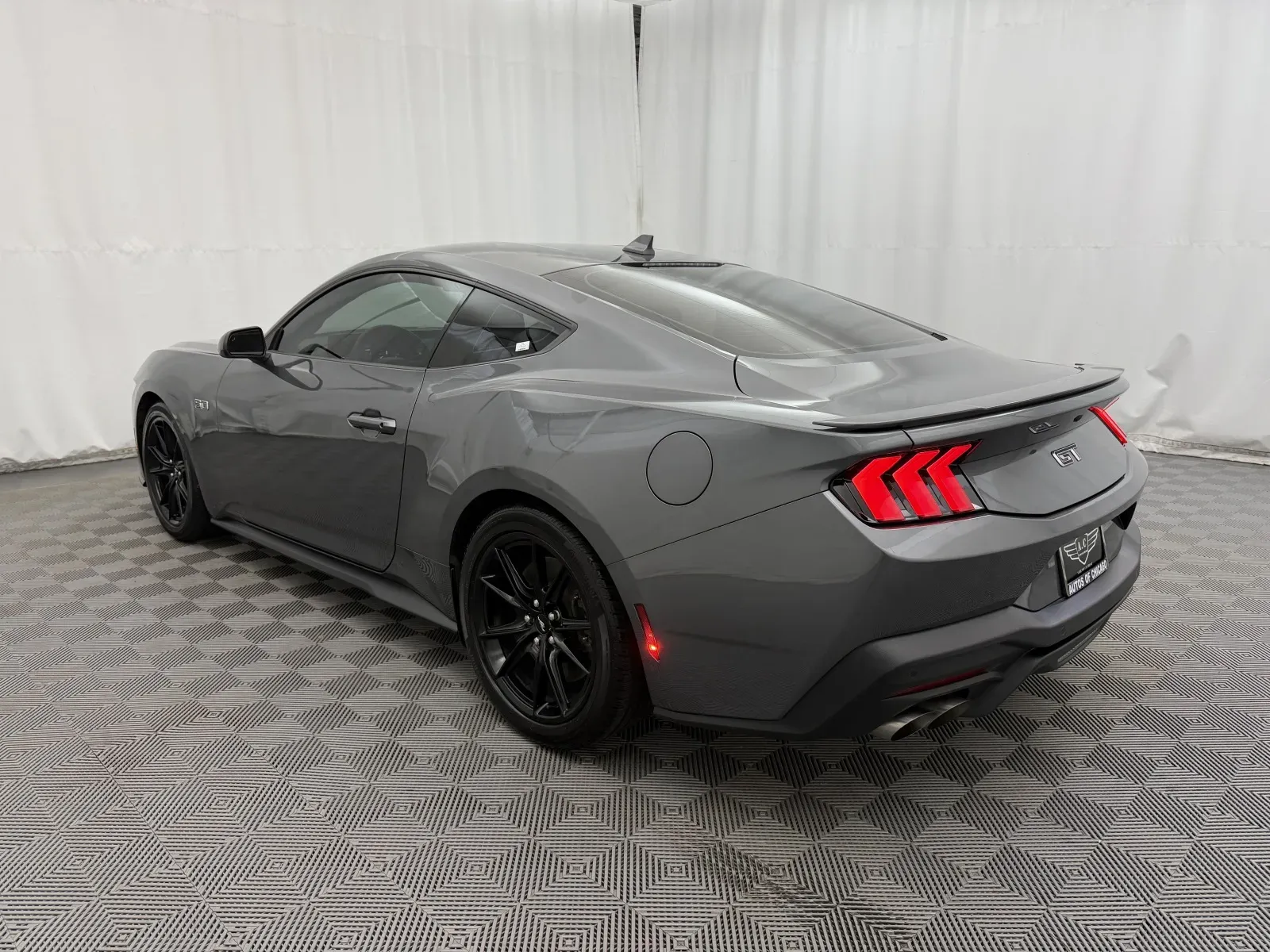 Ford Mustang photo 7