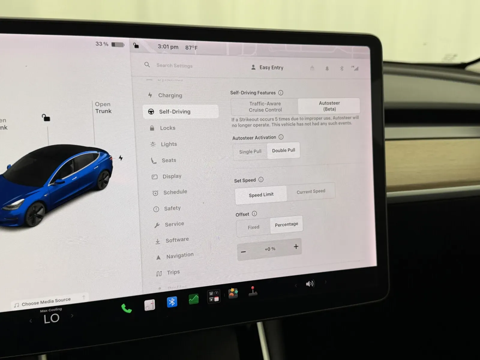 Tesla Model 3 photo 24