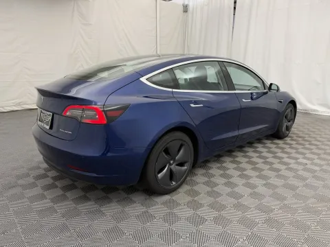 More photos of 2019 Tesla Model 3 Long Range at Autos of Chicago, IL