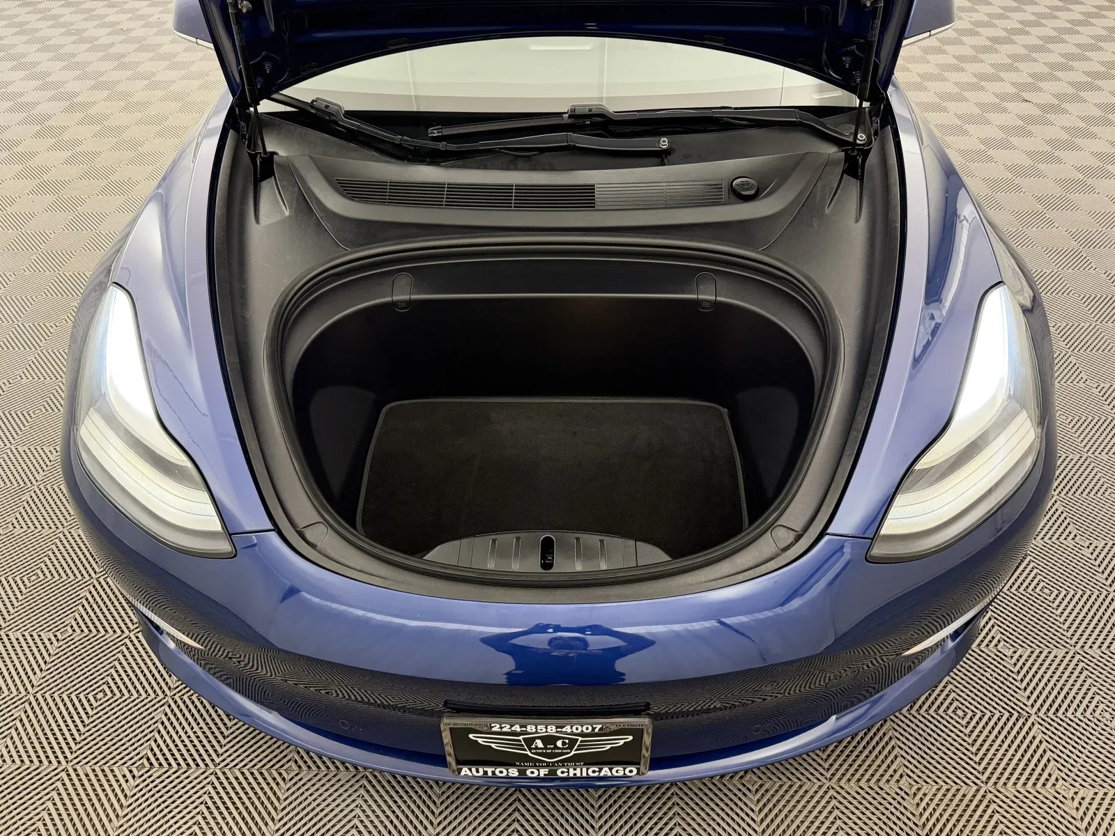 Tesla Model 3 photo 36