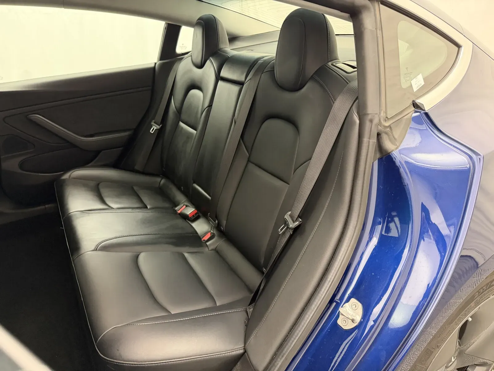 Tesla Model 3 photo 31
