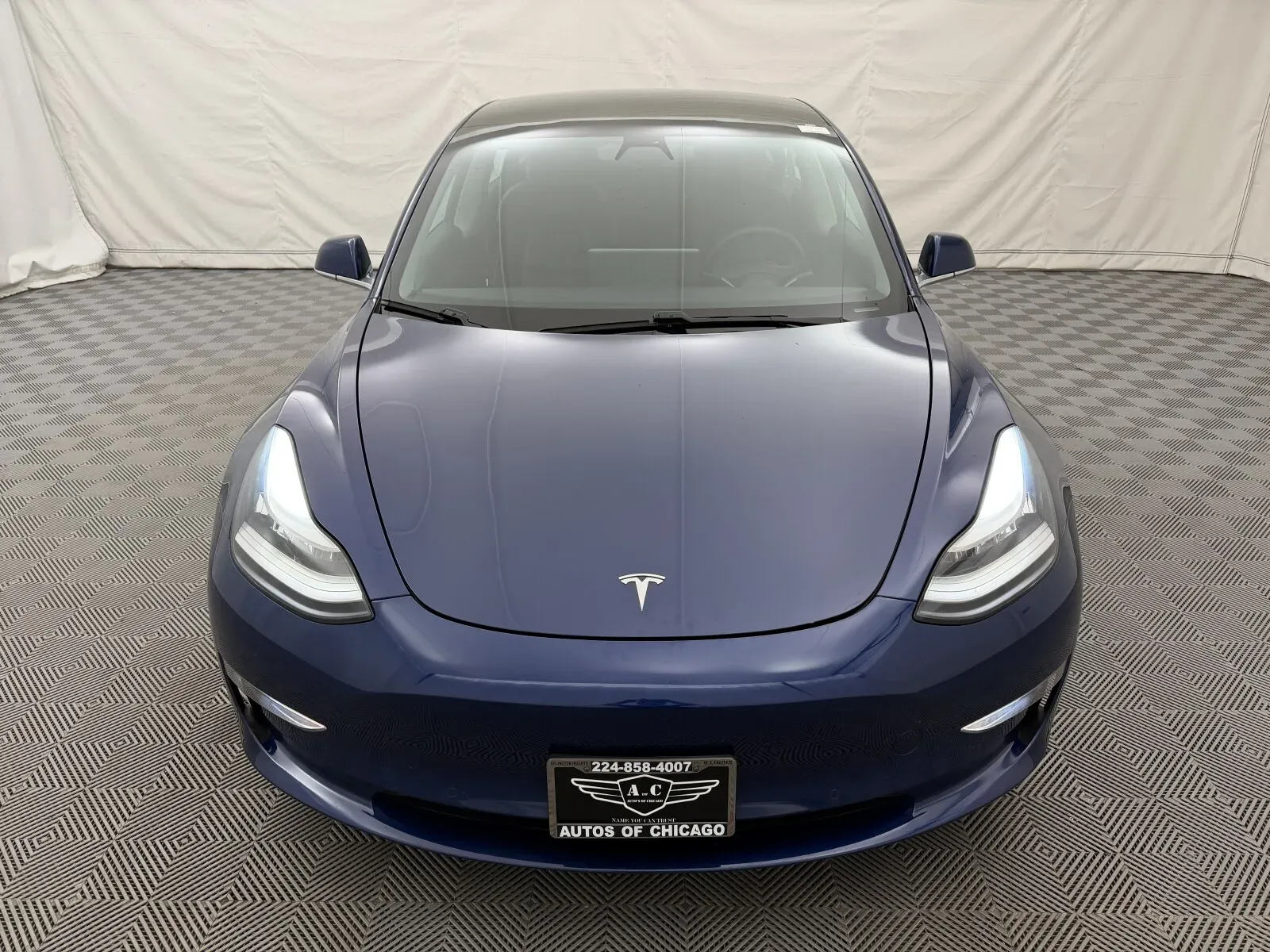 Tesla Model 3 photo 3