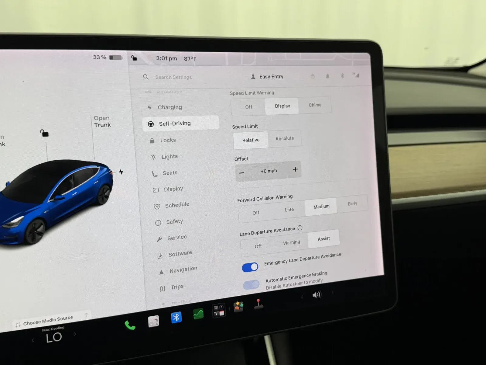 Tesla Model 3 photo 25
