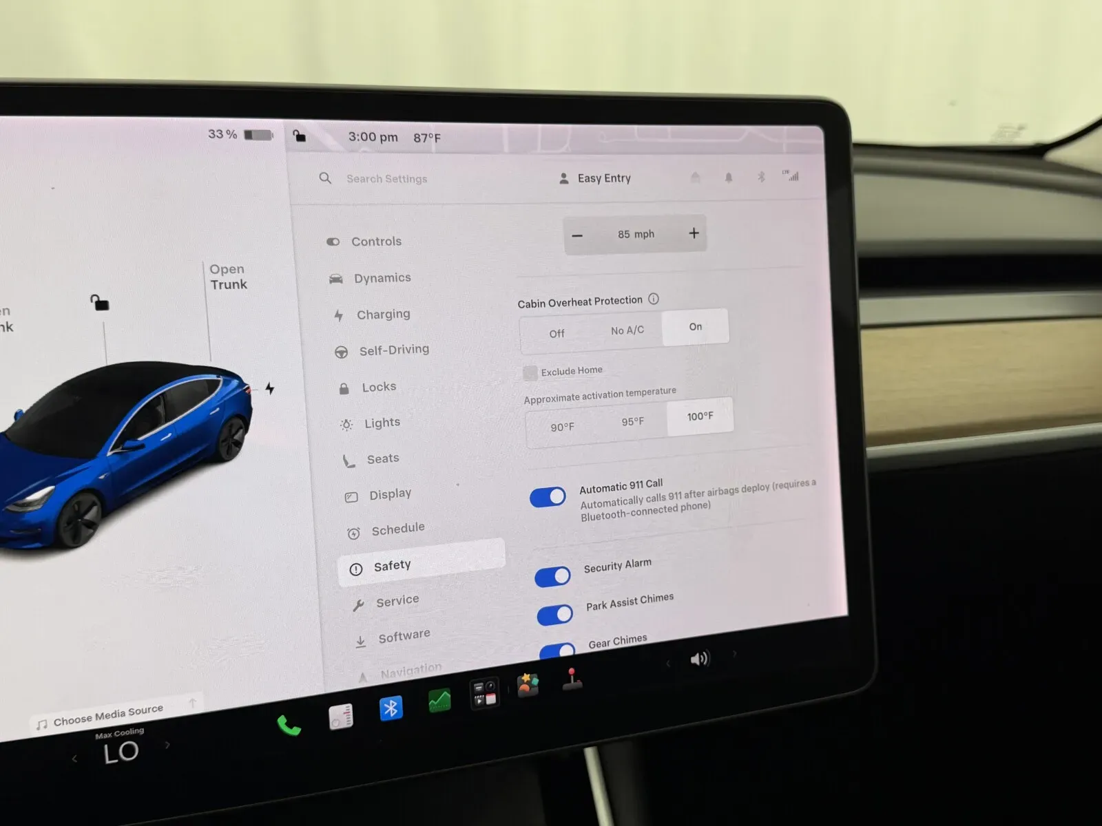 Tesla Model 3 photo 22