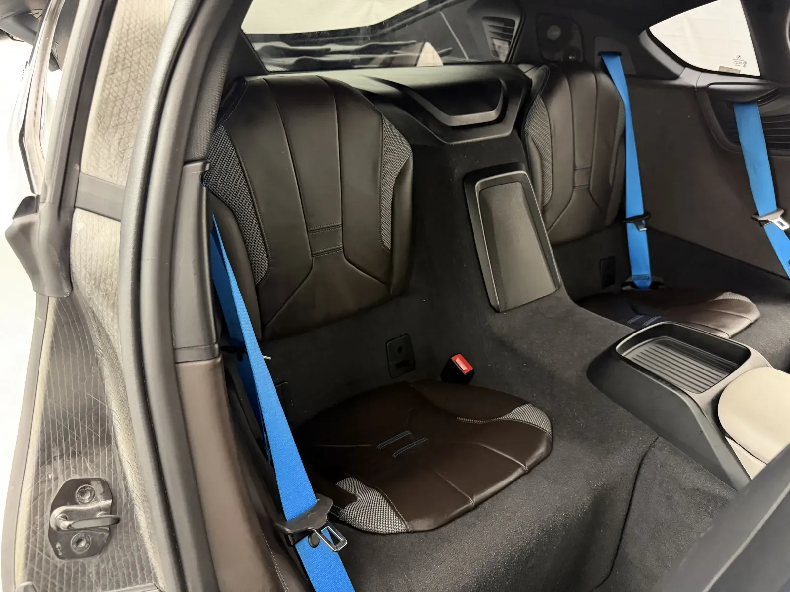 BMW i8 photo 28