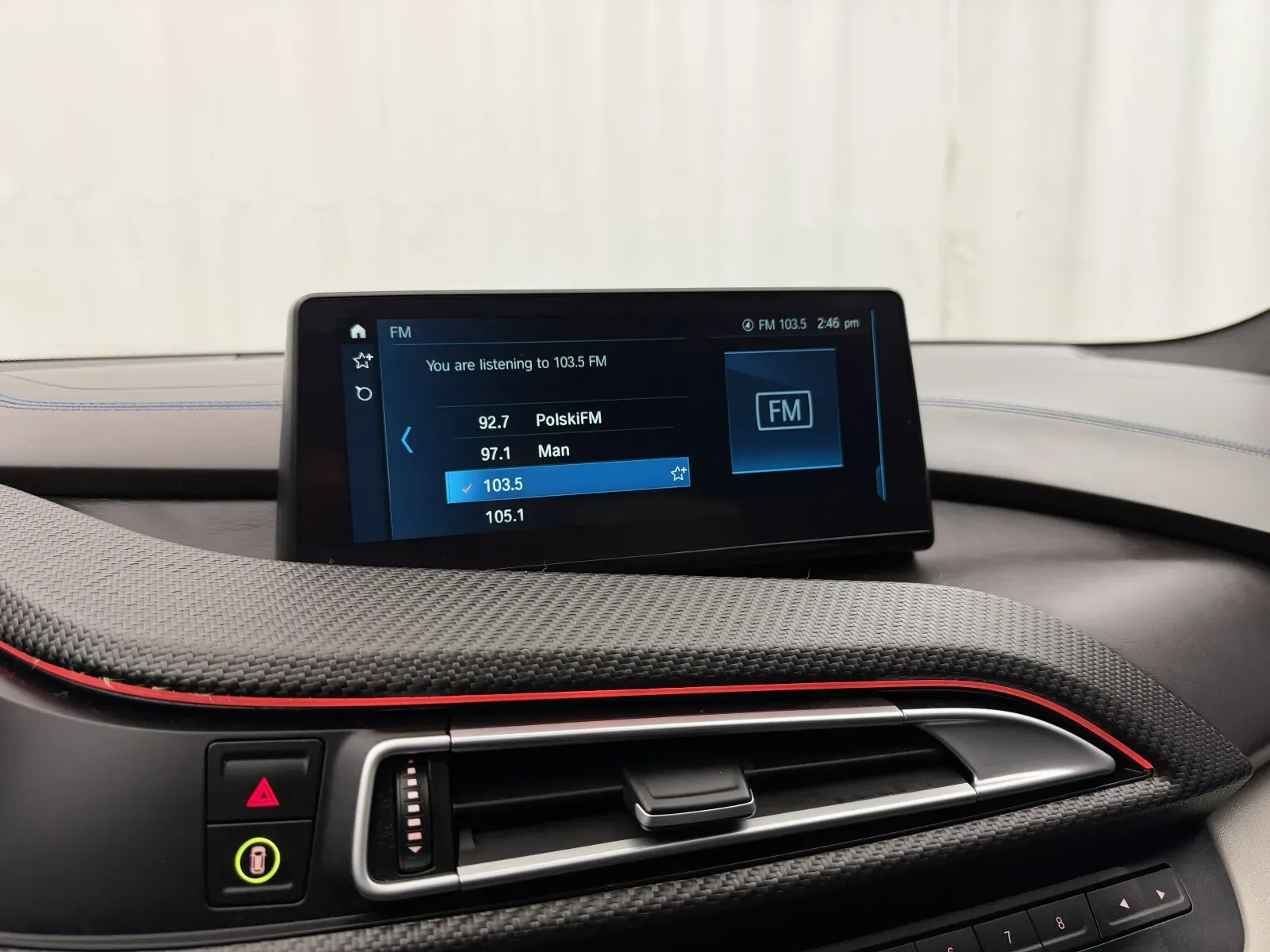 BMW i8 photo 22