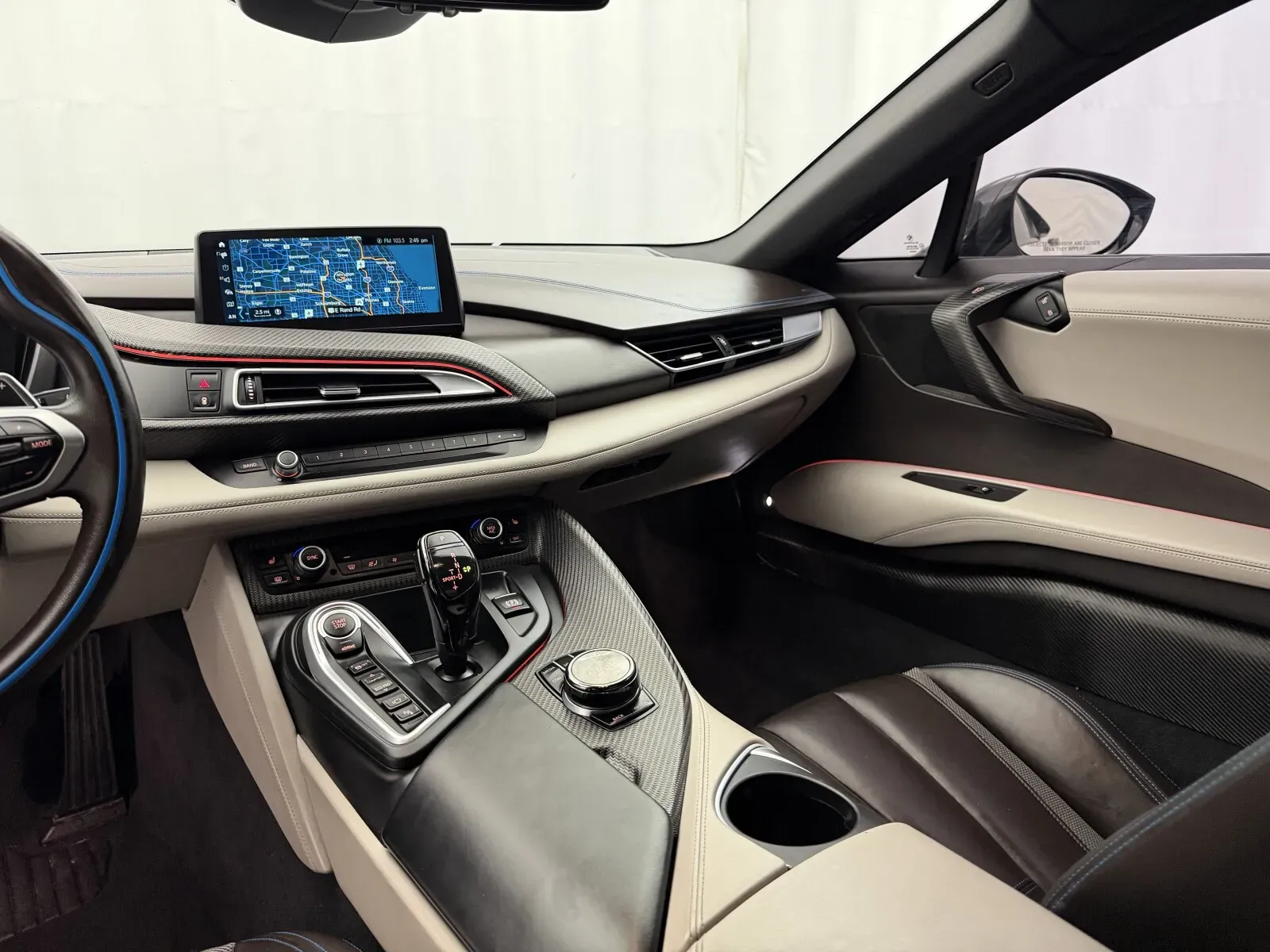BMW i8 photo 19