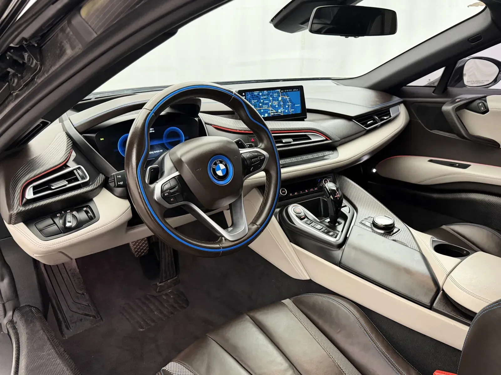 BMW i8 photo 11