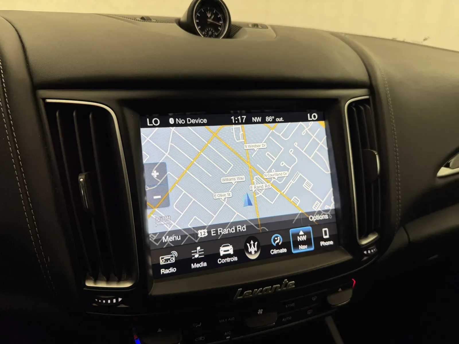 Maserati Levante photo 24
