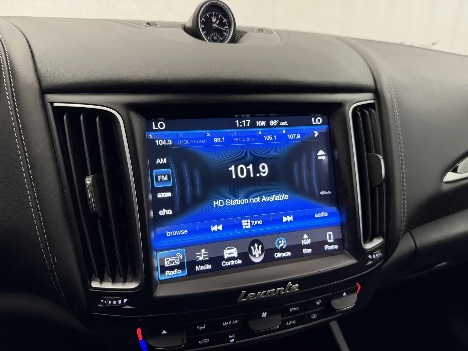 Maserati Levante photo 28