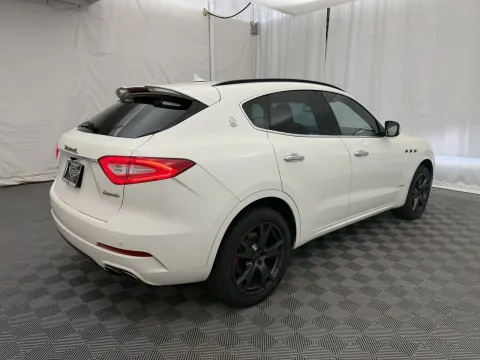 More photos of 2018 Maserati Levante GranSport at Autos of Chicago, IL