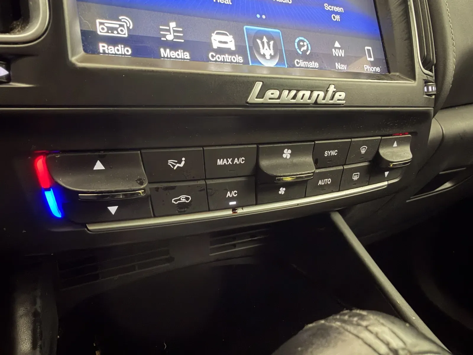 Maserati Levante photo 29