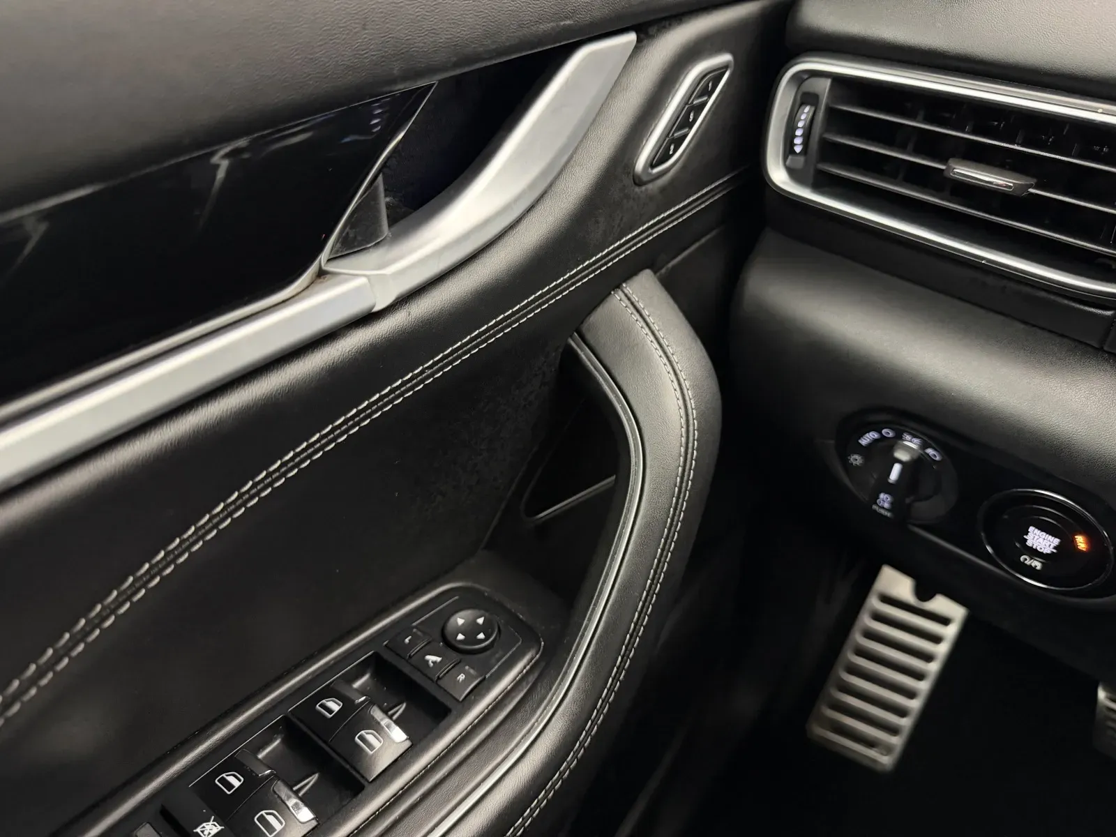 Maserati Levante photo 16